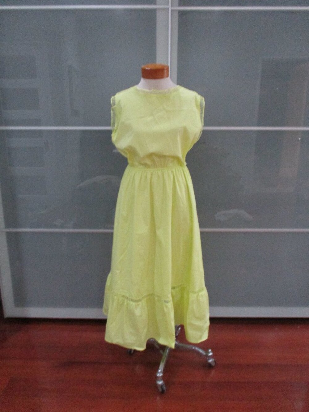 Strut & Bolt Cap Sleeve Lace Detail Midi Dress